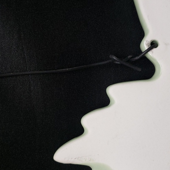 Rae Dunn Light Green "FALL IN LOVE" Ceramic Leaf Shaped Plaque - Picture 4 of 4